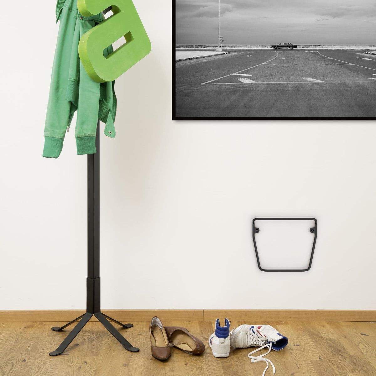 RackTime Hangit Wall Holder for sideposer | svart