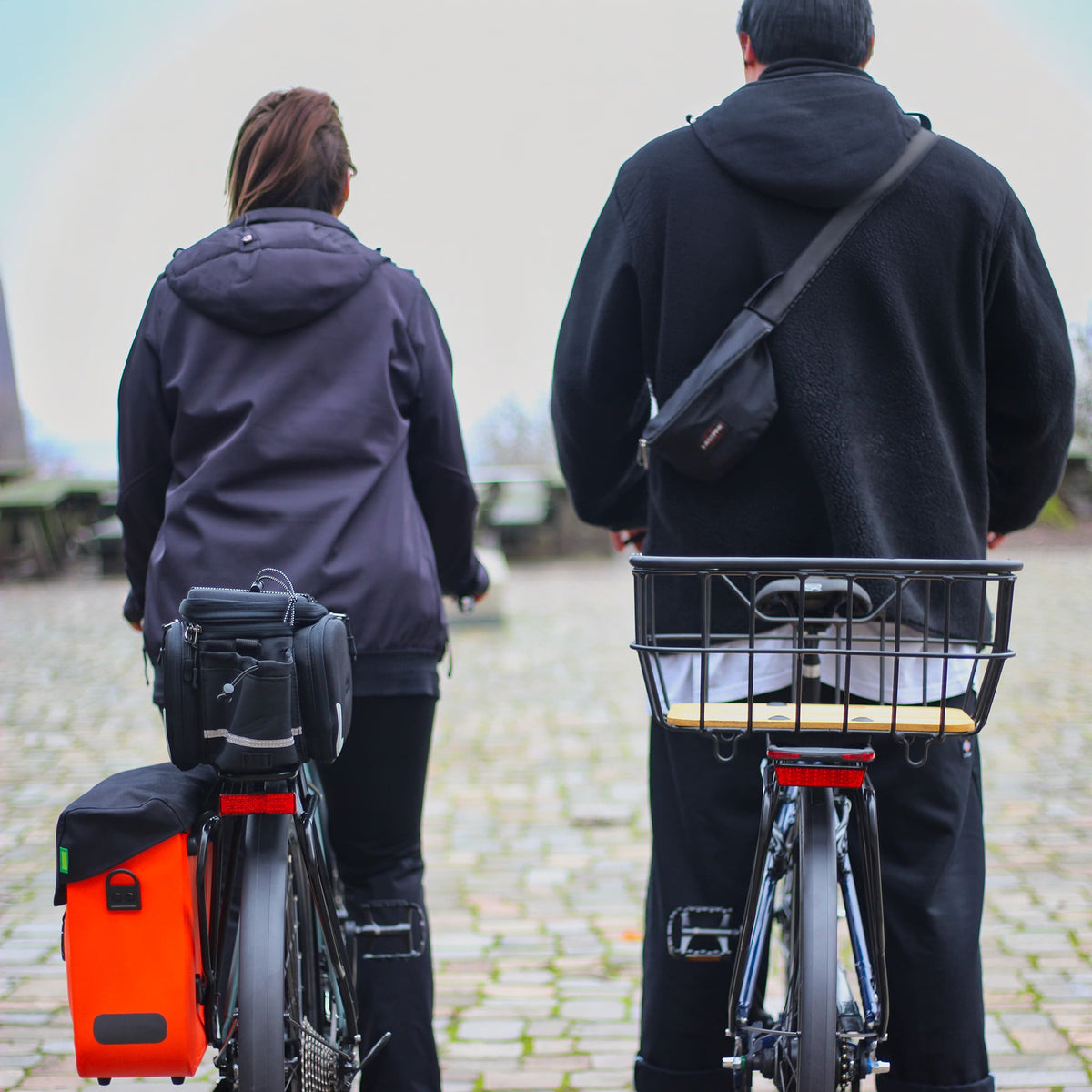 RackTime Baskit Breeze 2.0 Alloy Basket Sykkelkurv med Bamboo Base inkl. Snapit 2.0 -adapter | sølv - ebiketech