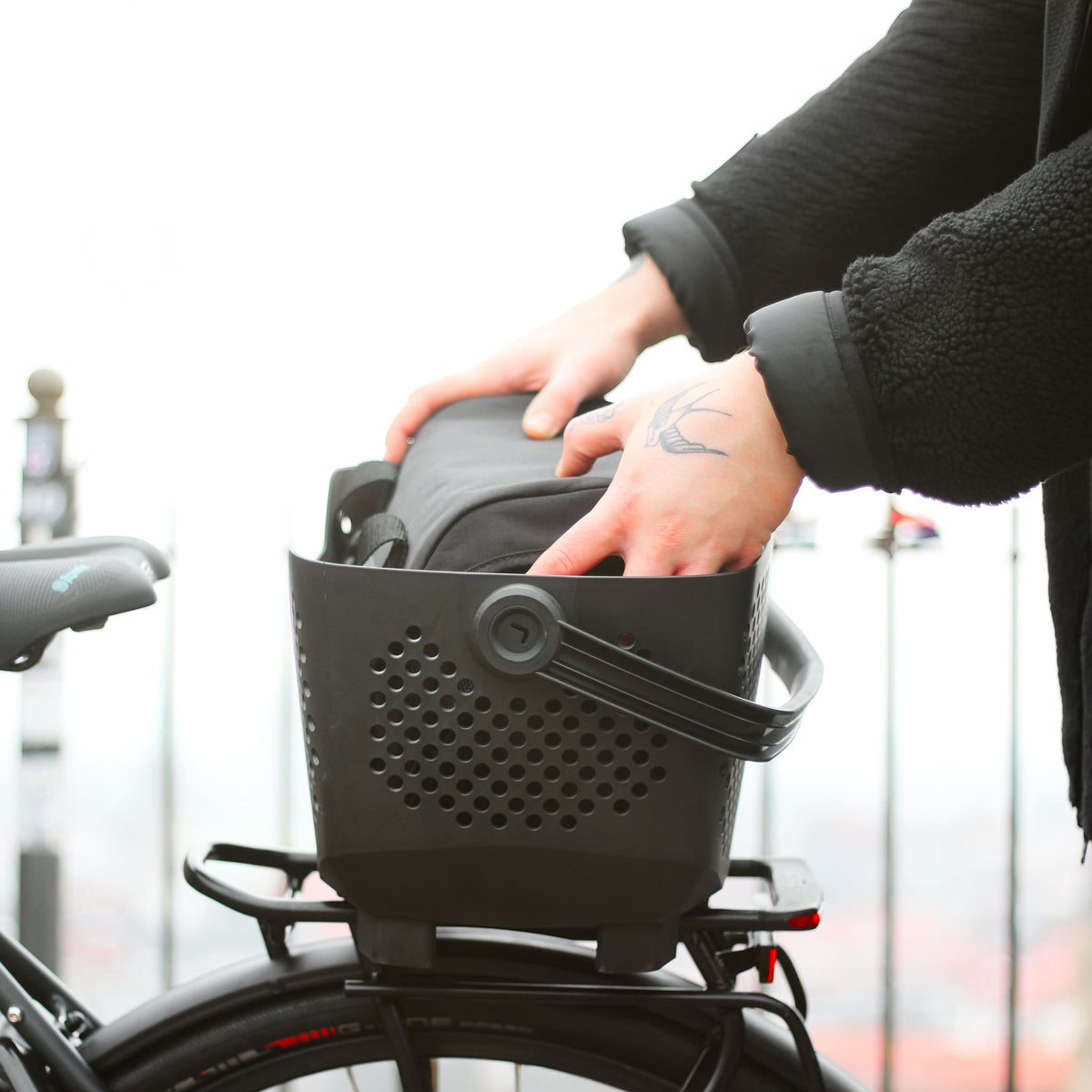 RackTime Baskit Edge 2.0 Basket sykkelkurv inkl. Snapit 2.0 -adapter | svart - ebiketech