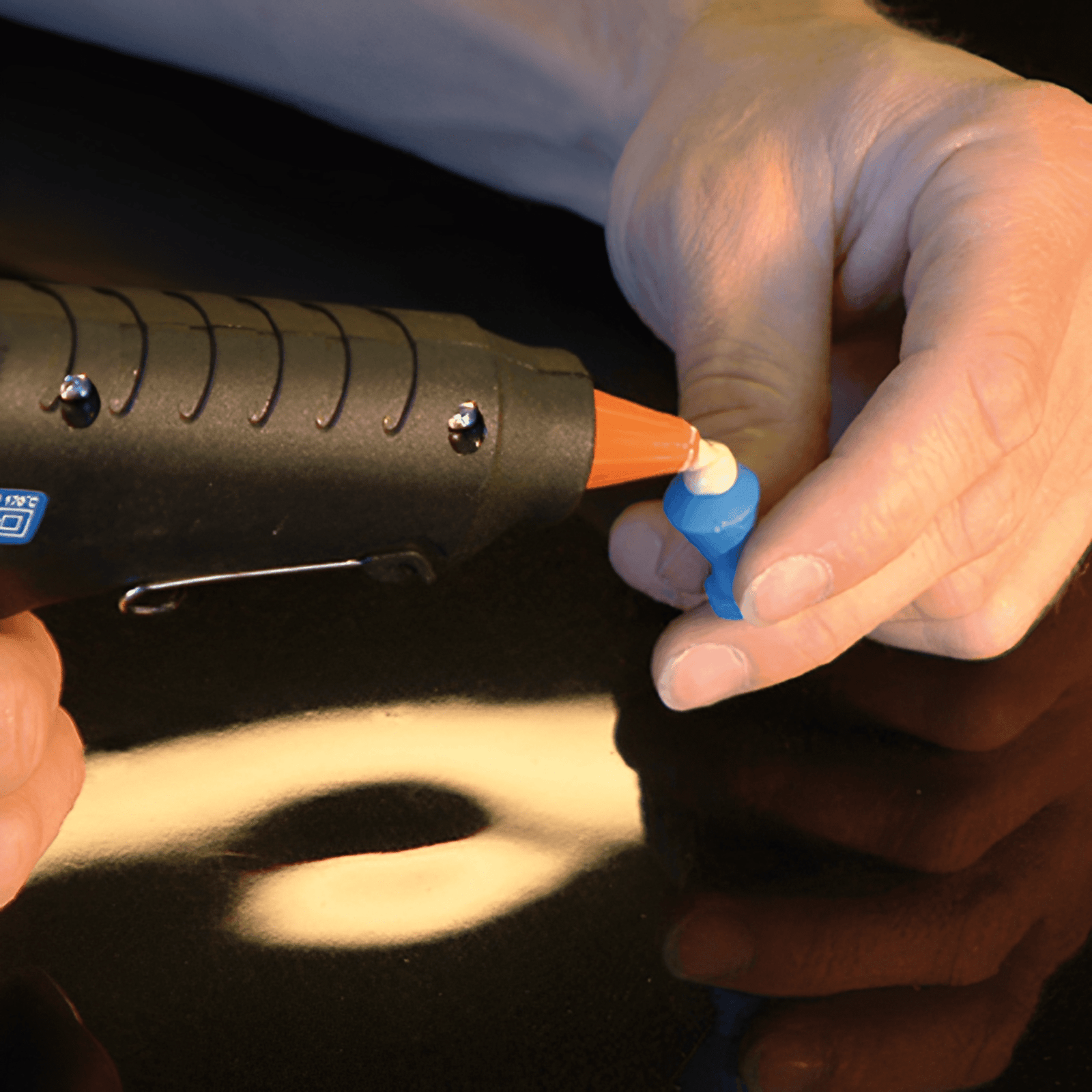 FLOHR Bilbulk reparasjonssett (bestående av limtrekker jigg, trekkhoder, varmpostol, spesiallim, slagbolt) - ebiketech